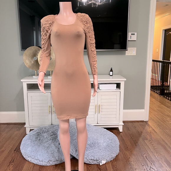 “Charlene” H&M Midi Bodycon Dress. Size US 6. Excellent Stretch! Great Fit! - Picture 1 of 5